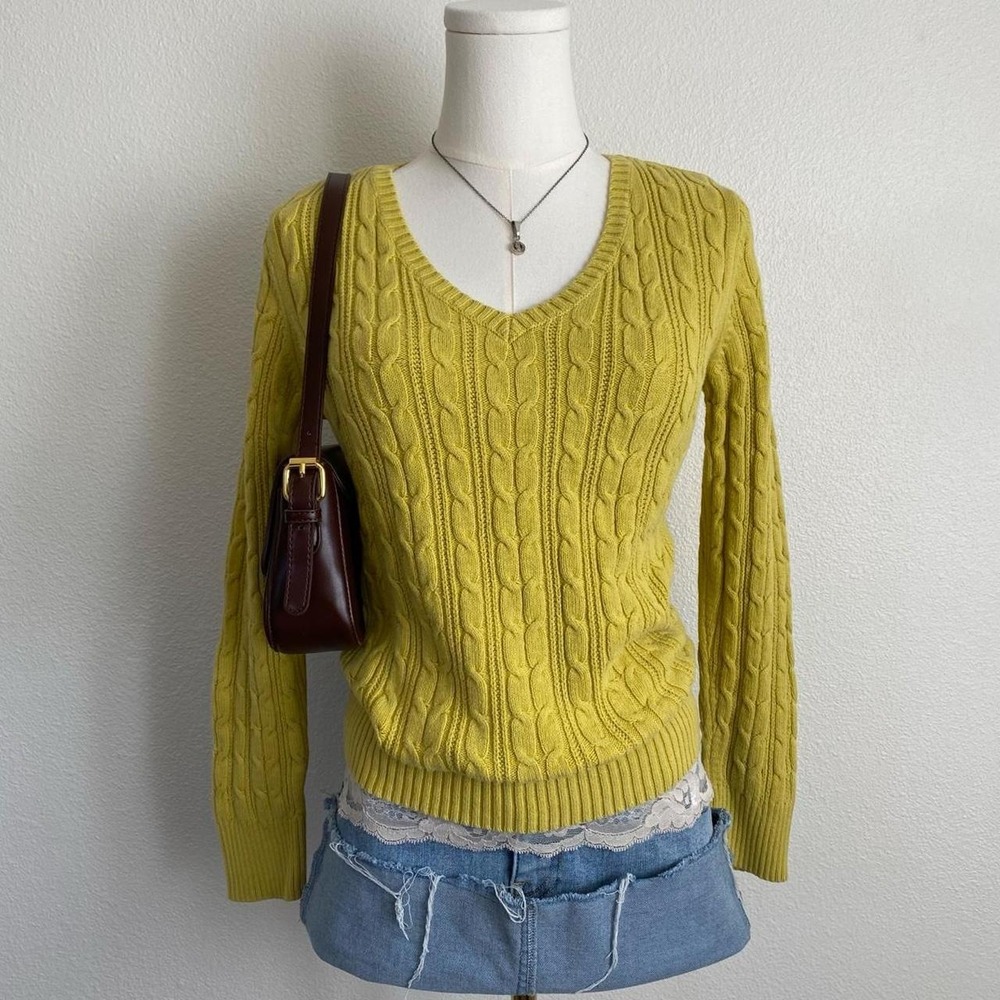 Vintage St John's Bay Green Cable Knit V Neck Sweater